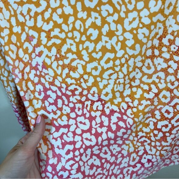 ✨ J. Crew Women’s Pink Orange Cheetah Leopard Rash Guard Small - Picture 10 of 12